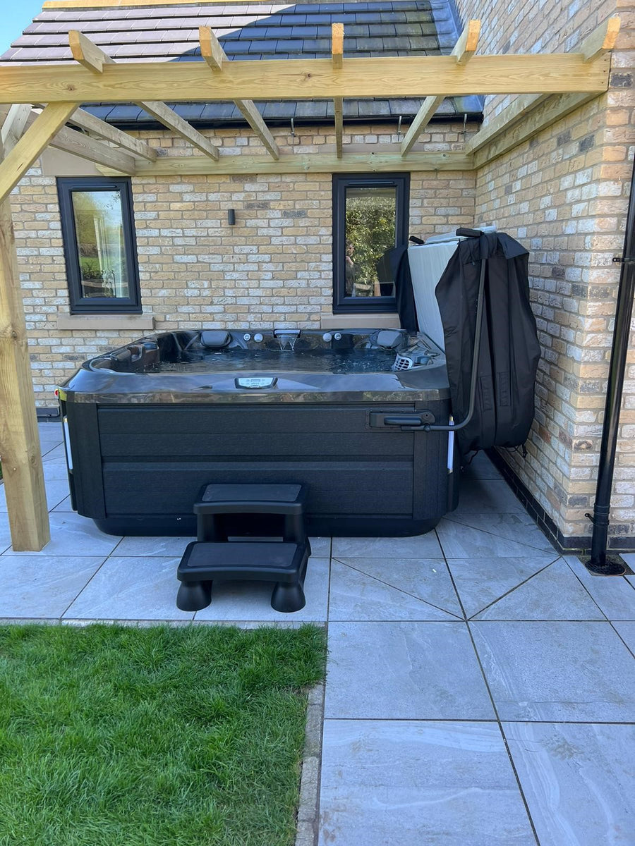 Amy Archer Hot Tub Review Jacuzzi J375IP Outdoor Living