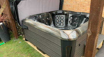 Patrick Scott | Hot Tub Review - Outdoor Santorini