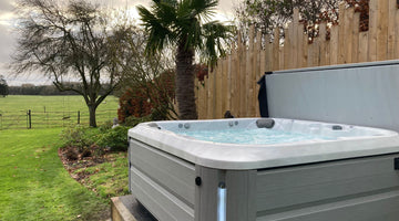 David Blackshaw | Hot Tub Review - J375