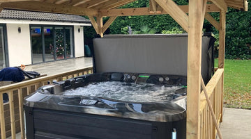 Covick | Jacuzzi J335 Hot Tub