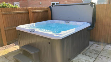 T. Crookes | Hot Tub Review - Jacuzzi J235