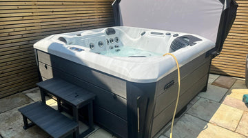 Matthew Williams | Hot Tub Review - Outdoor Santorini