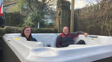 Sarah Bleasdale | Jacuzzi J235