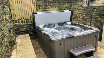 Tracy Sutcliffe | Jacuzzi J235IP