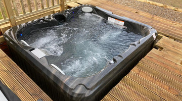 Tim Disney | Jacuzzi J225