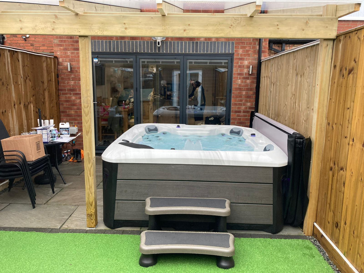 Steven Rutter | Outdoor Santorini – Outdoor Living