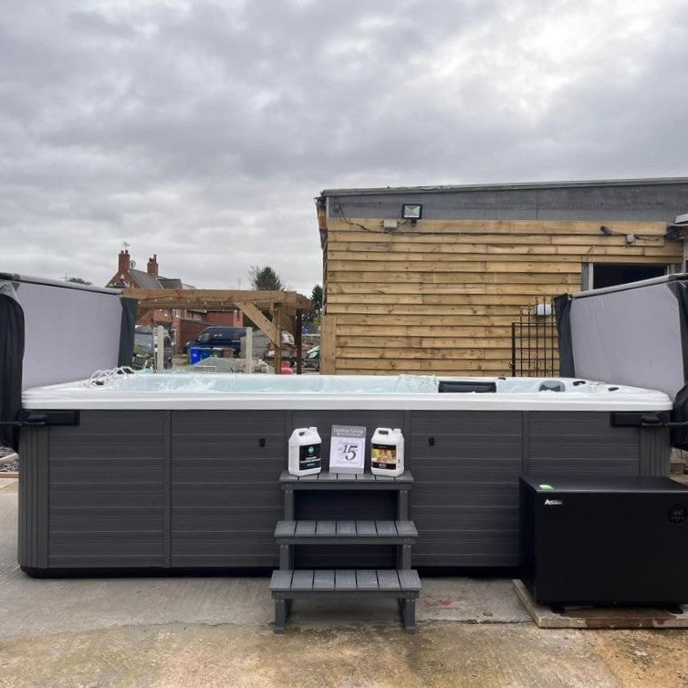 Platinum Spas Ares 1200