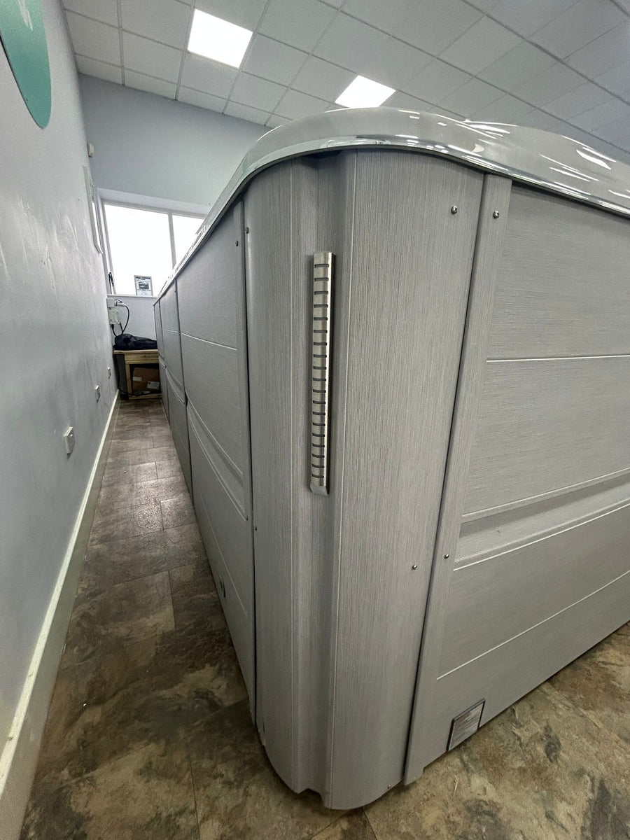 Jacuzzi® PowerPro™ J-16™