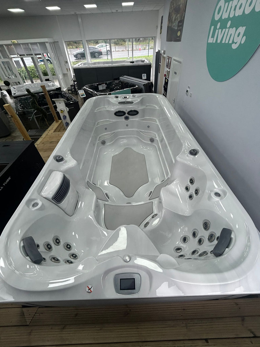 Jacuzzi® PowerPro™ J-16™