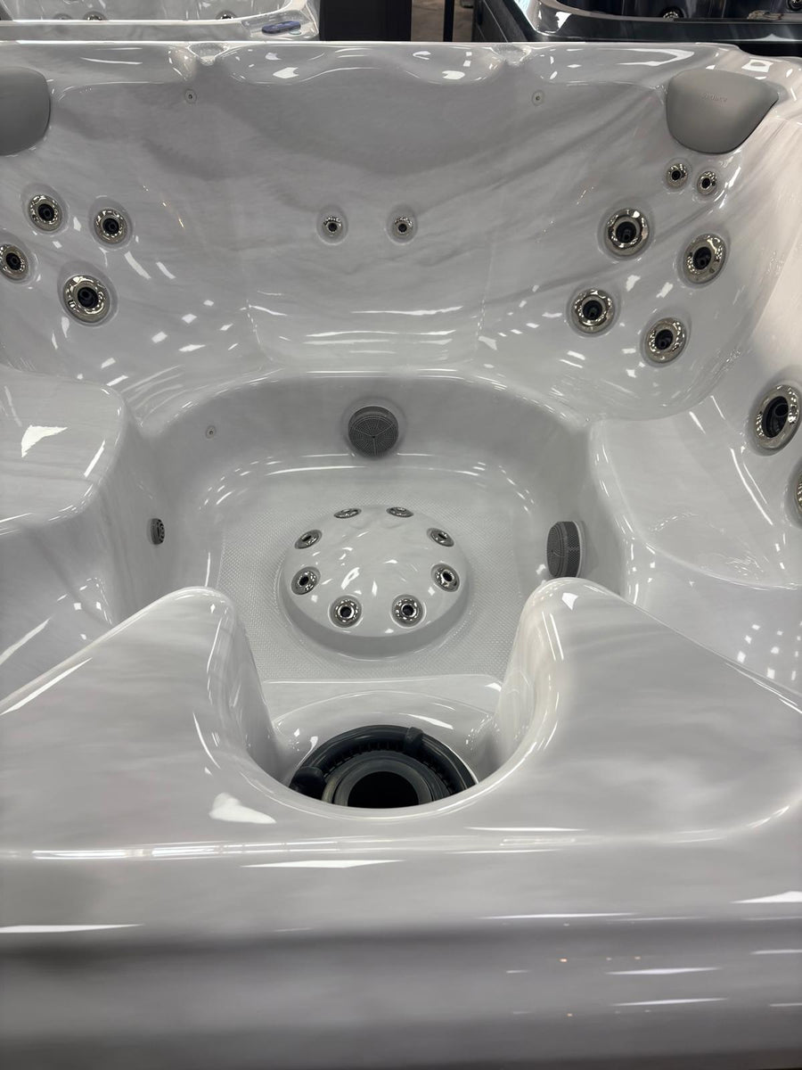 Sundance Edison Hot Tub