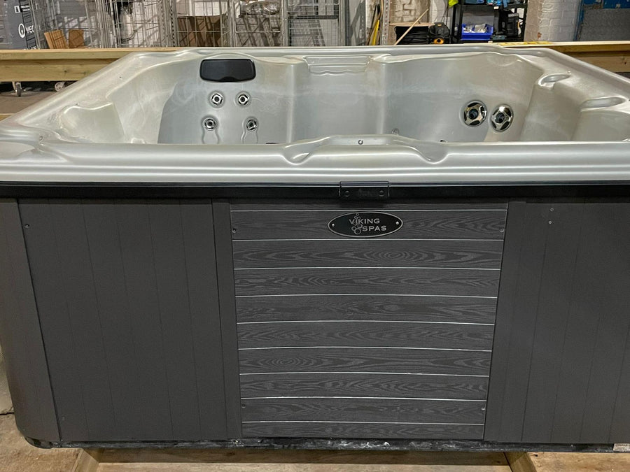 Viking Spa Royale Hot Tub
