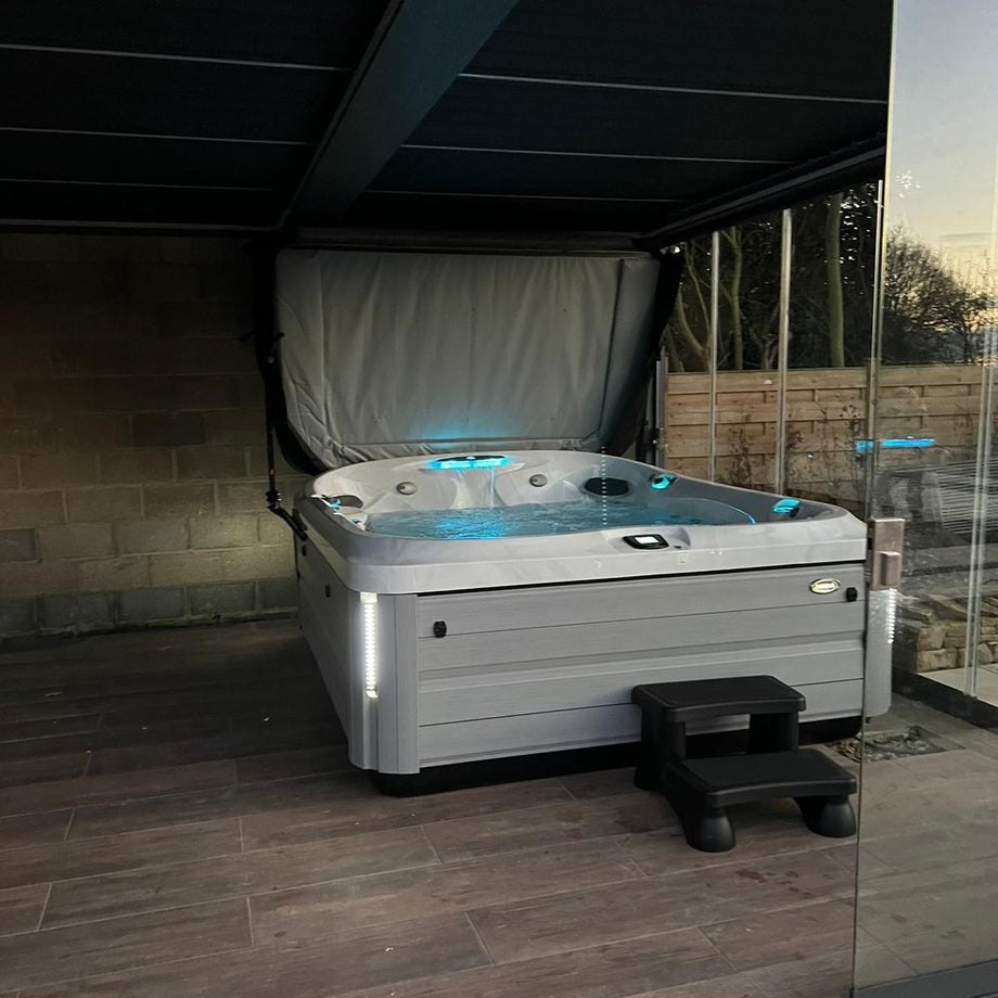 Jacuzzi® J495IP™