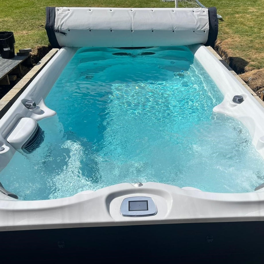 Jacuzzi® PowerPro™ J-16™