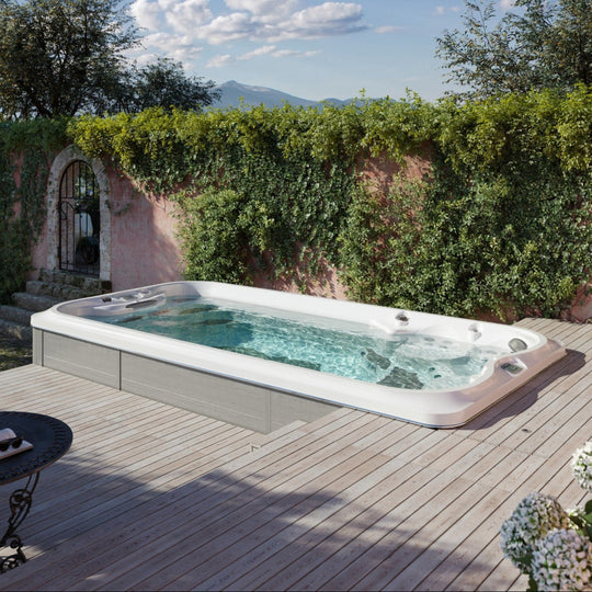 Jacuzzi® PowerPro™ J-16™ Swim Spa