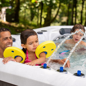 Outdoor Tokyo - 6 Person Hot Tub with 1 Lounger