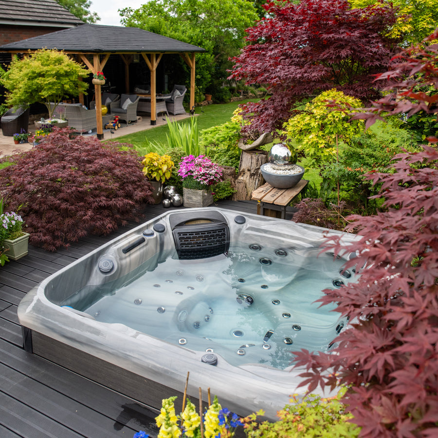 Outdoor Santorini - 5 Person Hot Tub with 1 Lounger