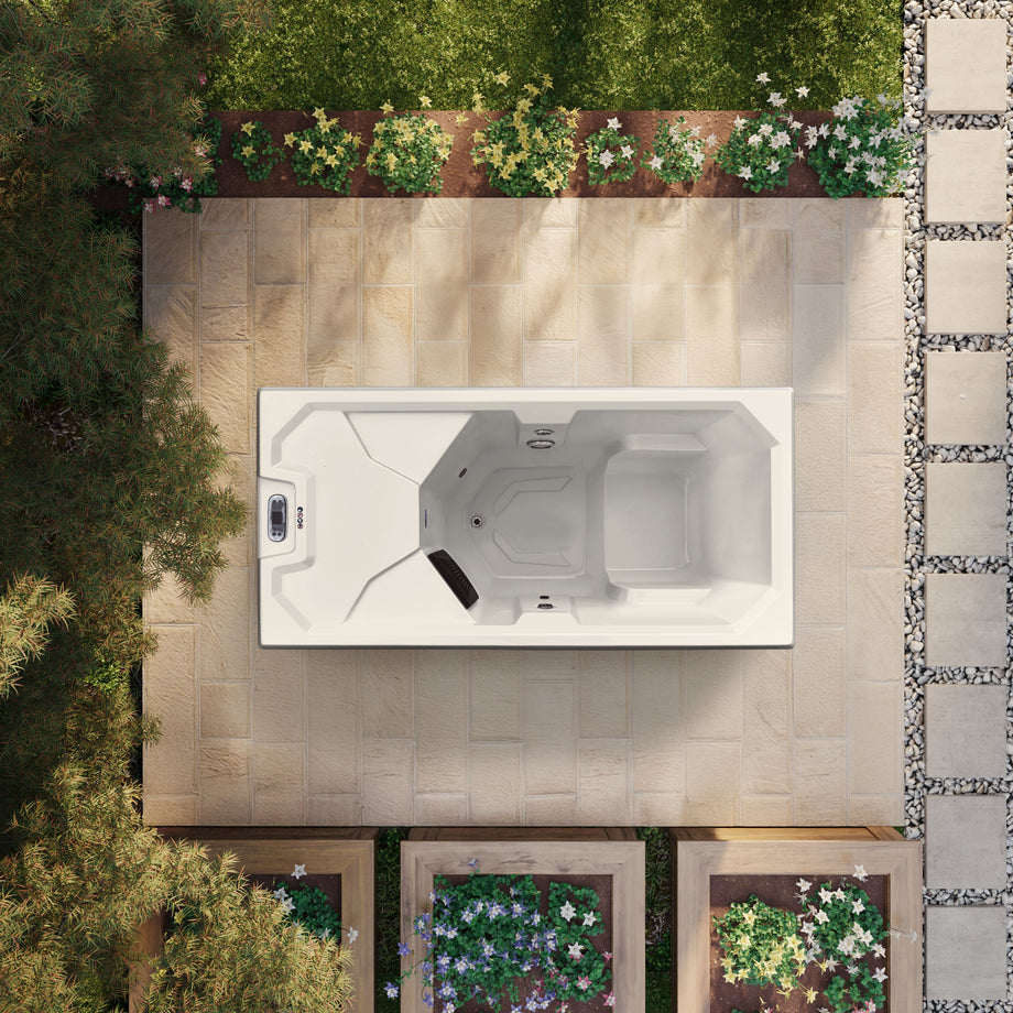 Outdoor Living Glacier Ice Bath/Plunge Pool