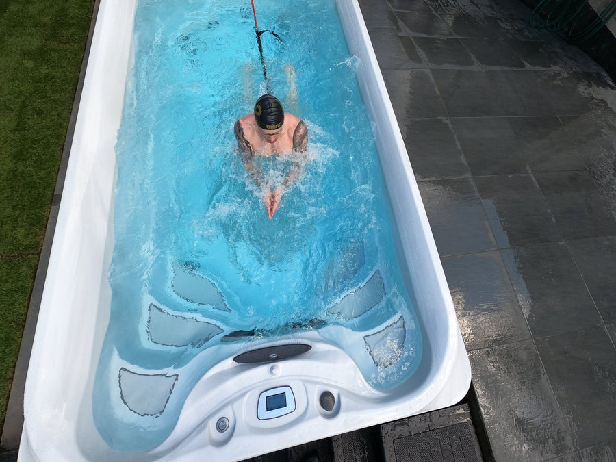 Jacuzzi® PowerPro™ J-19™ - 19ft Swim Spa