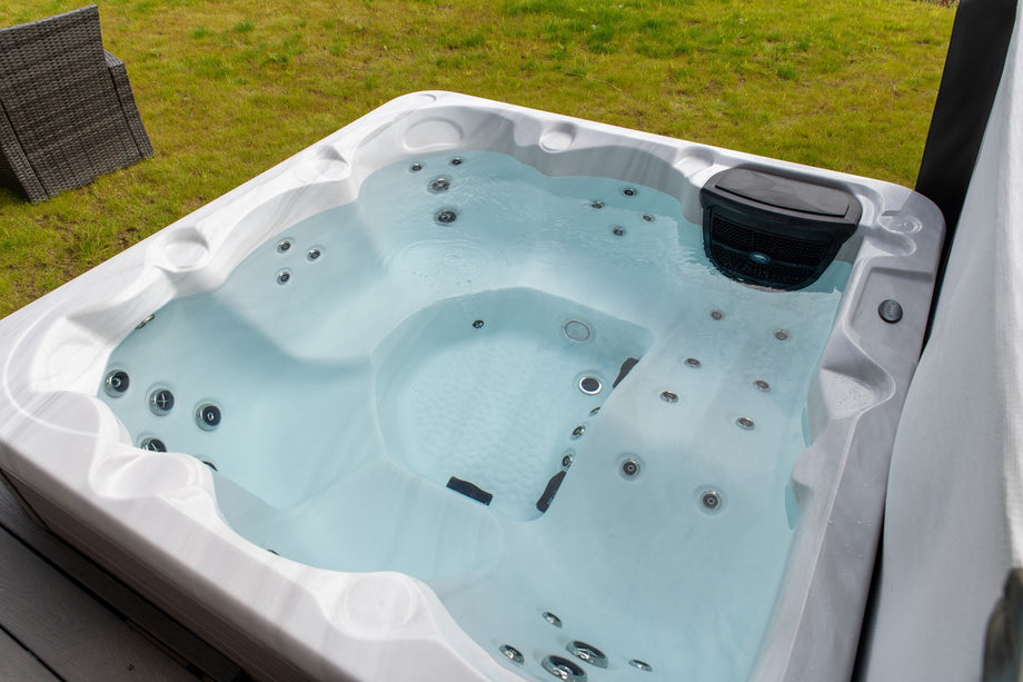 Holiday Let 5 Hot Tub