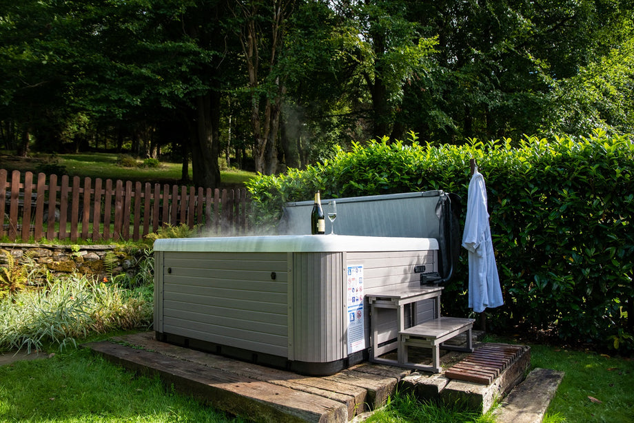 Holiday Let 5 Hot Tub