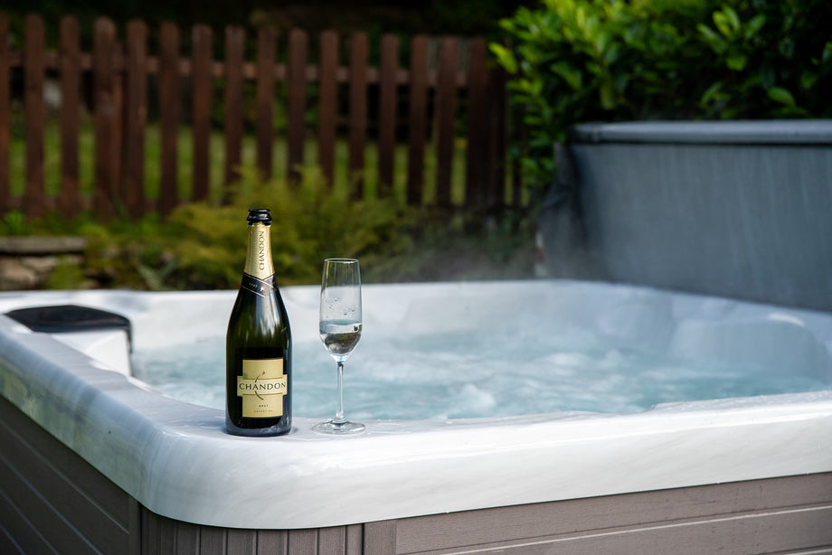 Holiday Let 5 Hot Tub