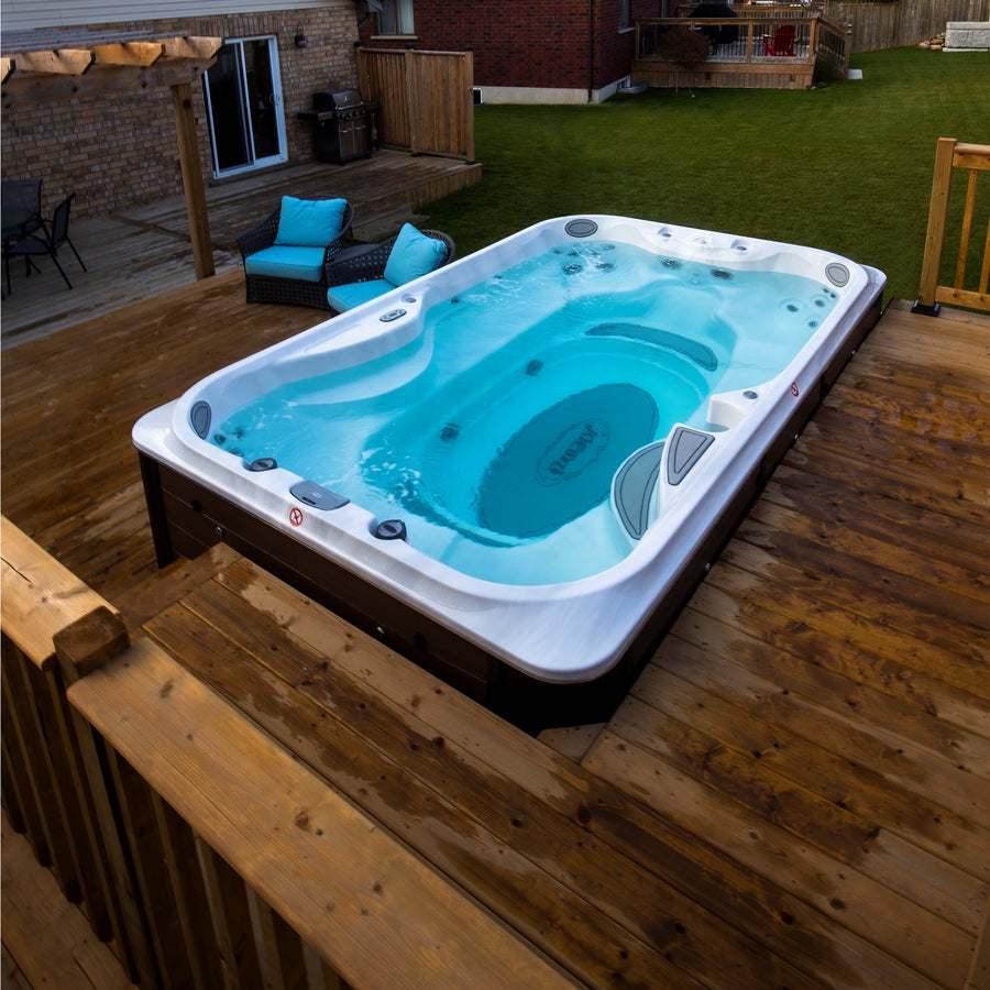 Jacuzzi® PowerPlay™ J-13™ - 13ft Swim Spa