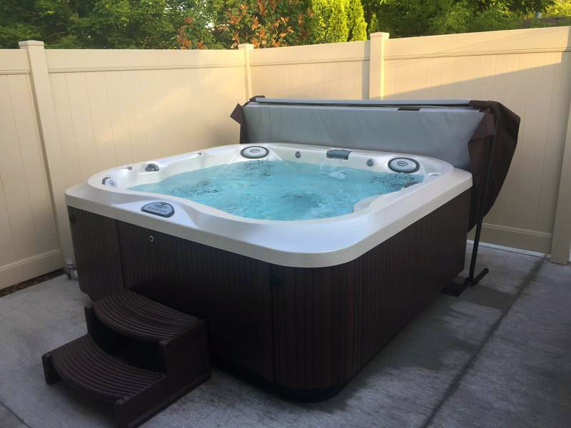 Jacuzzi® J355IP™