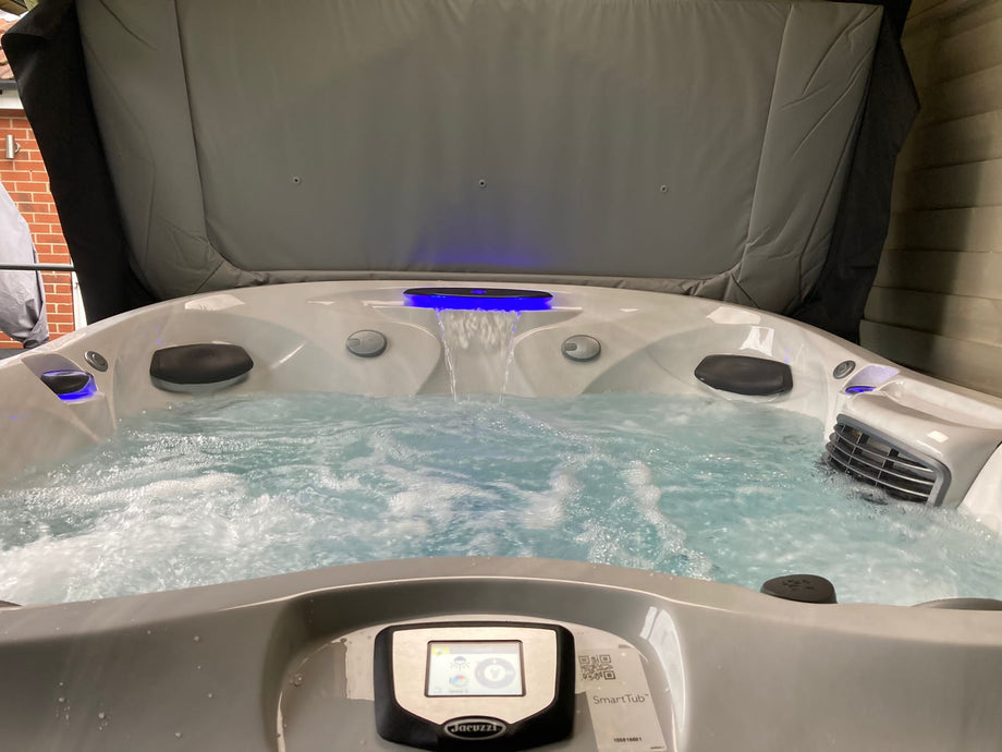Jacuzzi® J435IP™