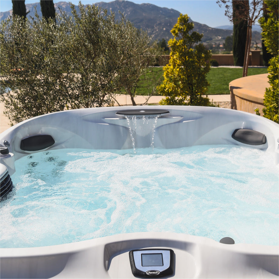 Jacuzzi® J485IP™