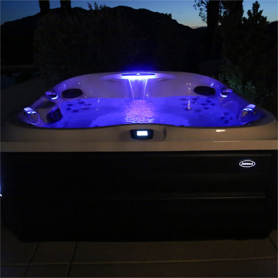 Jacuzzi® J485IP™
