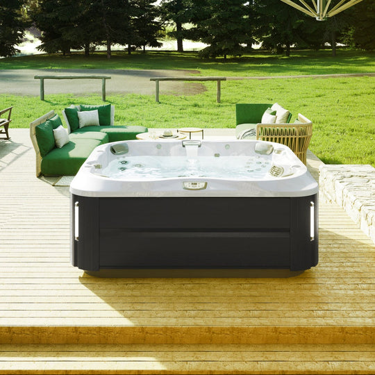 Jacuzzi® J365IP™