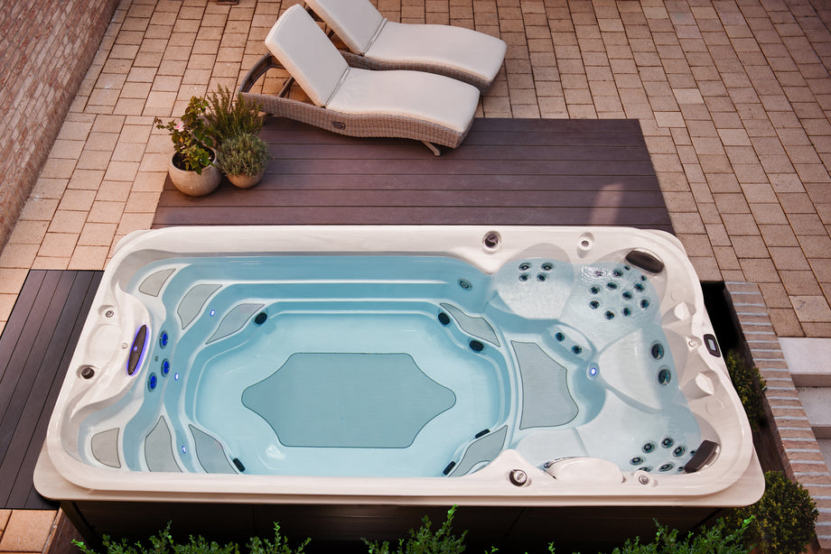 Jacuzzi® PowerActive™ J-16™
