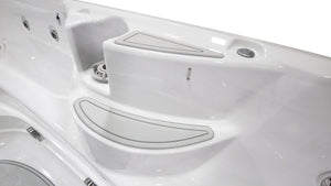 Jacuzzi® PowerPlay™ J-13™ - 13ft Swim Spa