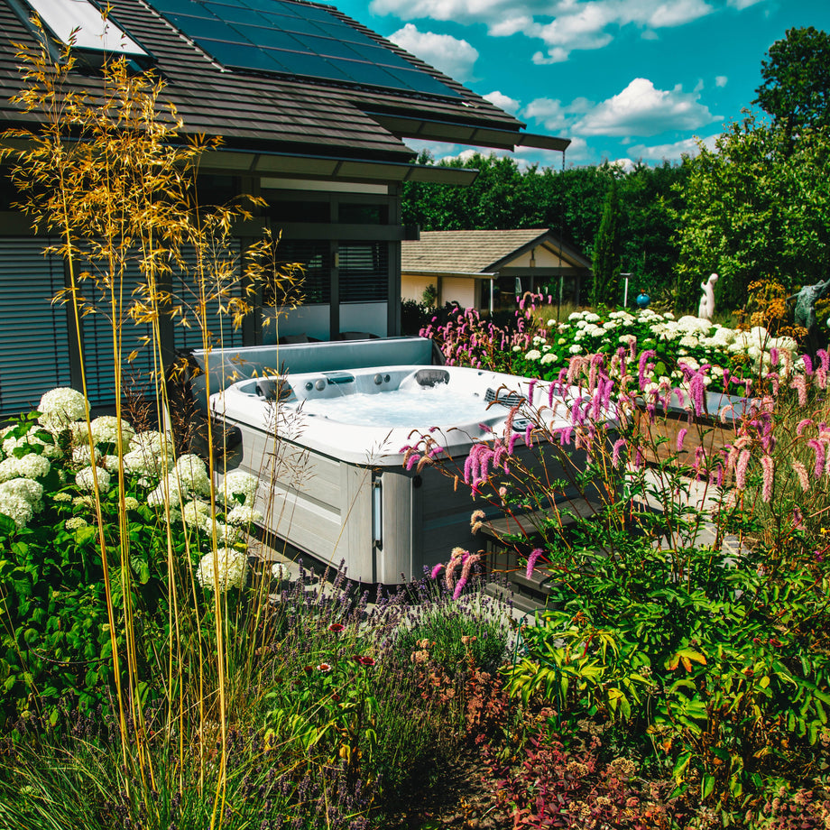 Jacuzzi® J335IP™