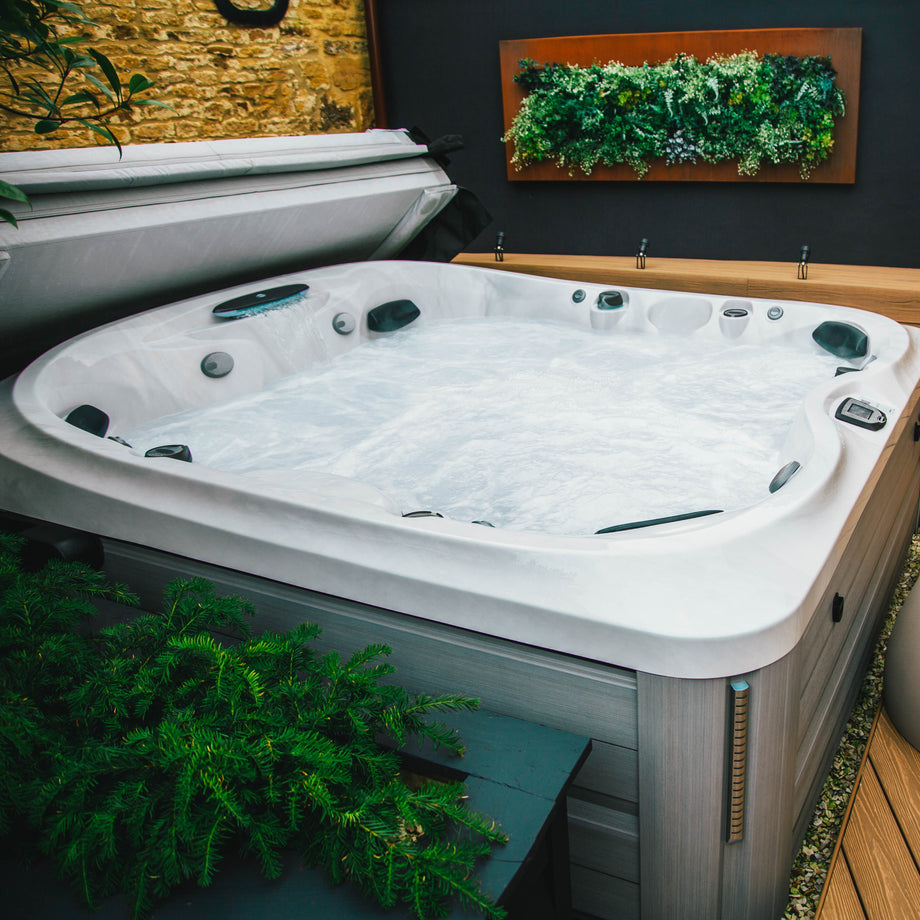 Jacuzzi® J475IP™