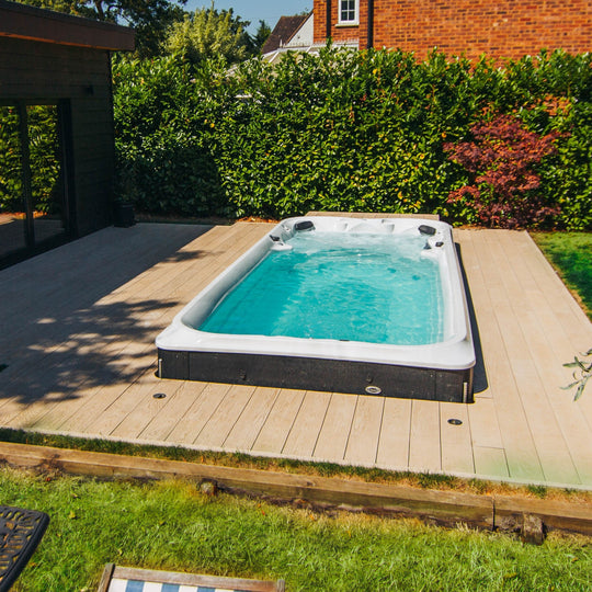 Jacuzzi® PowerPro™ J-19™ Swim Spa