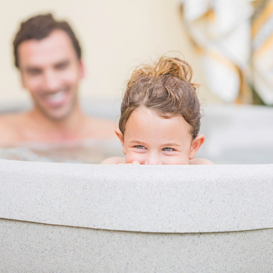 Outdoor Malibu - 4 Person Hot Tub