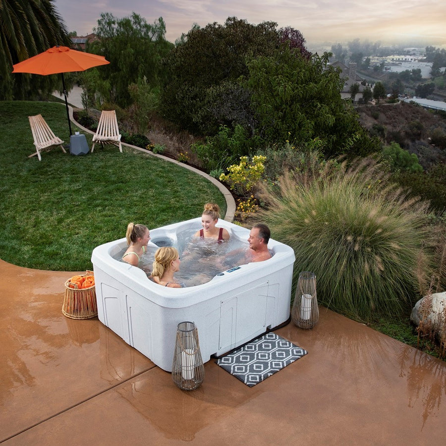 Outdoor Malibu - 4 Person Hot Tub