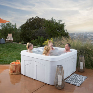 Outdoor Malibu - 4 Person Hot Tub