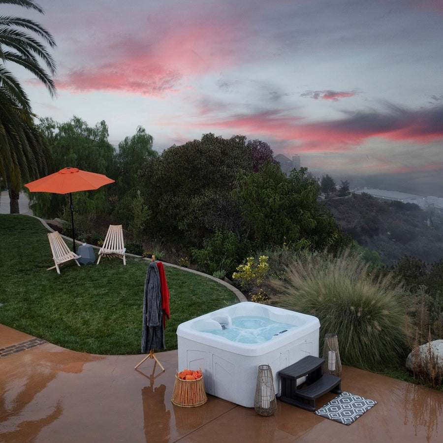 Outdoor Malibu - 4 Person Hot Tub