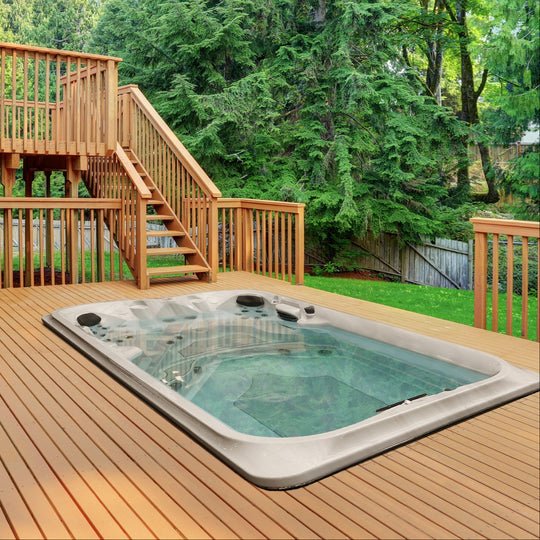 Jacuzzi® PowerActive™ J-16™ Swim Spa