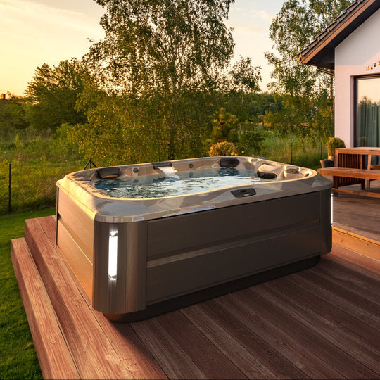 Jacuzzi® J375IP™