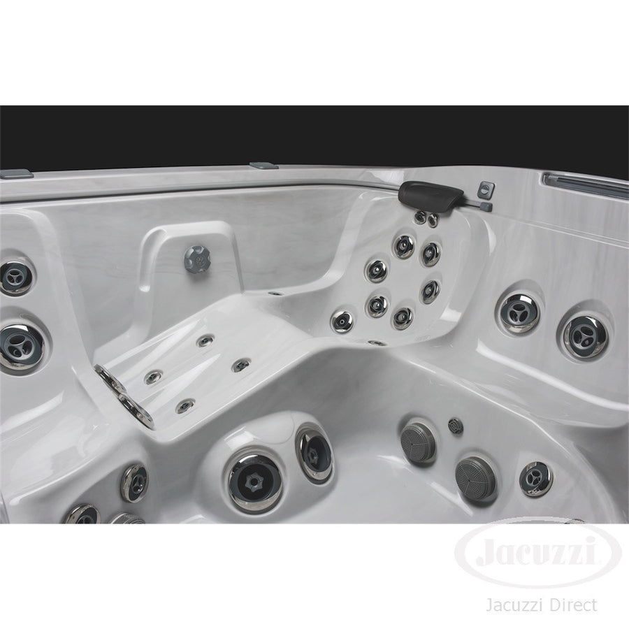 Jacuzzi Hot Tub J575IP lounge seat