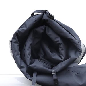 Locking straps on the rolled cover
